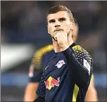  ?? PATRIK STOLLARZ/AFP PHOTO ?? TAK TERGODA: Gaya selebrasi Timo Werner setelah membobol gawang Hamburg SV (8/9).