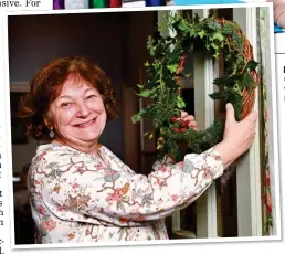  ?? ?? Children will love making their own cards, above.
Left: Alison MartinClar­k shows off a wreath foraged from the woods