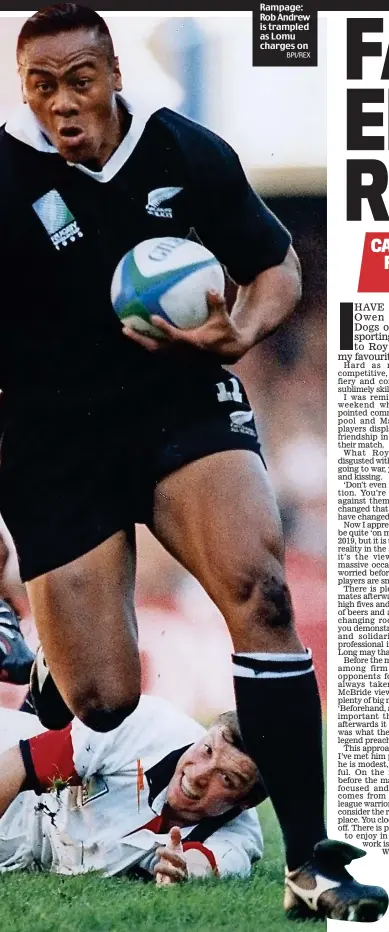  ?? BPI/REX ?? Rampage: Rob Andrew is trampled as Lomu charges on