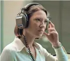  ??  ?? Anna Torv’s Dr. Wendy Carr is “so completely focused” on her work, the actress says. PATRICK HARBRON/NETFLIX