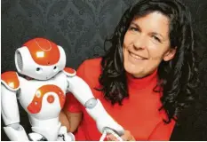  ?? Foto: Uni Augsburg ?? Elisabeth André forscht zum Thema Mensch und Roboter.