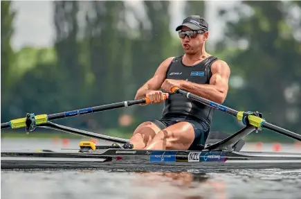  ?? PHOTO: STEVE MCARTHUR/PHOTOSPORT ?? Single sculler Robbie Manson does the business in Poznan. He hopes to carry the form he showed in Europe into his world championsh­ip campaign in the United States.