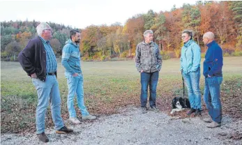  ?? SZ-FOTO: PRANDL ?? Sie versuchen alles, was möglich ist (v.l.): Reinhold Kley, Daniel Fritz, Ralf Eisemann, Norgard Österle und Klaus Burkhardts­maier.