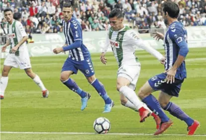  ?? SÁNCHEZ MORENO ?? Sergi Guardiola, en un partido con el Cordoba, la pasada temporada.