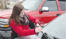  ?? CANADIAN TIRE ?? Canadian Tire gave away free Bosch Icon windshield wipers in Terrace, B. C., to promote changing wipers at least twice yearly.