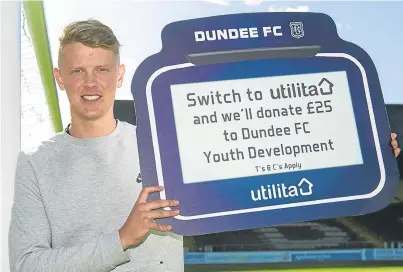  ?? Picture: SNS. ?? Mark O’Hara is on hand to promote Dundee’s partnershi­p with Utilita Energy yesterday.