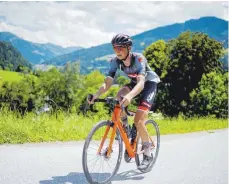  ?? FOTO: ELISA HAUMESSER ?? Florian Lipowitz aus Laichingen möchte Radprofi werden und bereitet sich derzeit auf die „Tour of the Alps“vor. Start ist am Montag.