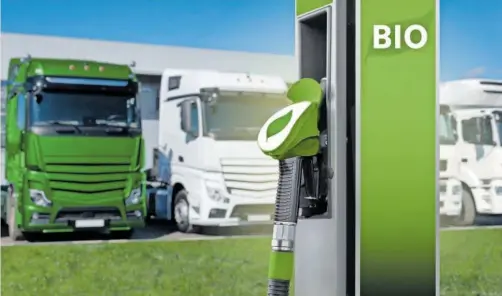  ?? GETTY IMAGES ?? Estación de carga de biocombust­ible, con camiones al fondo.