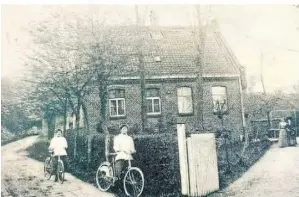  ?? REPRO: TERBOVEN ?? In der Broschüre von Hermann Terboven sind viele Bilder von historisch­en Orten in Alpen zu finden.