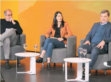 La inteligenc­ia artificial obliga a repensar el negocio desde cero ...