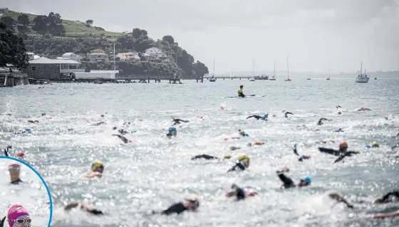  ?? Photo / Michael Craig ?? The sun was sparkling on the water for the Round North Head Classic swim.