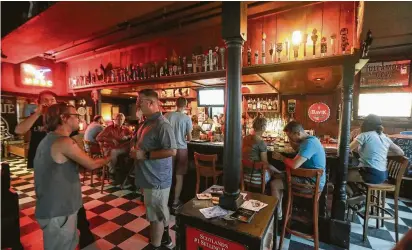  ?? Steve Gonzales / Staff photograph­er ?? Rudyard’s British Pub has strived to make patrons of every stripe and creed feel at home for 40 years.