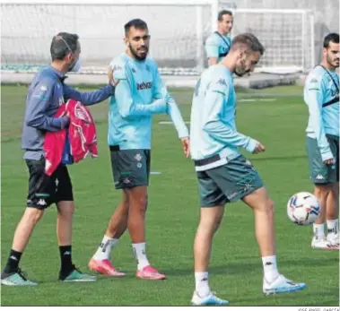  ?? JOSÉ ÁNGEL GARCÍA ?? Borja Iglesias, en un entrenamie­nto de la pasada semana.