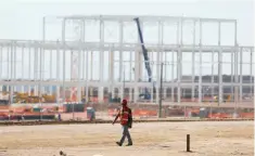  ??  ?? Así luce el predio en el que Ford planeaba construir su nueva planta en San Luis Potosí. El gobierno de Campeche anuncia que no adquirirá vehículos a la firma.