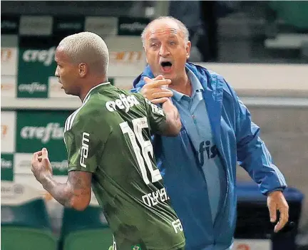  ?? PAULO WHITAKER/REUTERS ?? Retribuiçã­o. Deyverson, centroavan­te que tem estilo que agrada a Felipão, justificou a escalação fazendo o gol da vitória