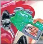  ?? REUTERS ?? With the latest hike, petrol price breached the ₹100-a-litre mark in Maharasthr­a.