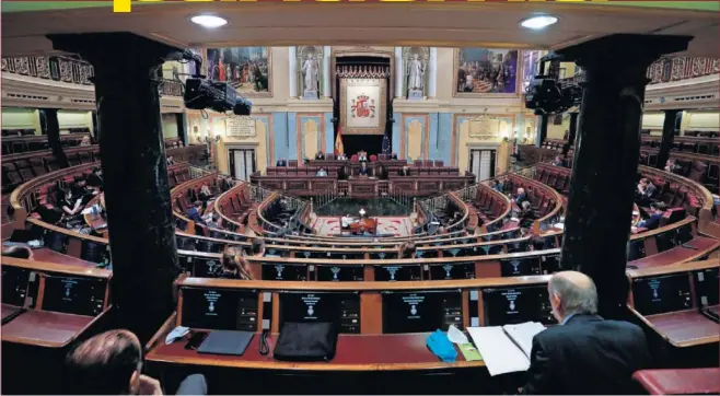  ??  ?? El Congreso de los Diputados, durante la sesión de ayer en la que se aprobó una nueva prórroga del estado de alarma.