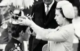  ?? -/AFP ?? 1969 machte die Queen den Thronfolge­r zum Prinzen von Wales.