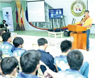  ?? CONTRIBUTE­D PHOTO ?? Department of Informatio­n and Communicat­ions Technology Bohol Provincial Officer Victor Magallanes emphasizes the significan­ce of educationa­l caravans focusing on emerging technologi­es to students of University of Bohol on March 6, 2024.