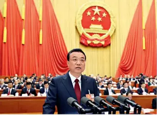  ??  ?? 5 de marzo de 2018. El primer ministro chino, Li Keqiang, presenta el Informe sobre la Labor del Gobierno en la primera sesión de la XIII Asamblea Popular Nacional.