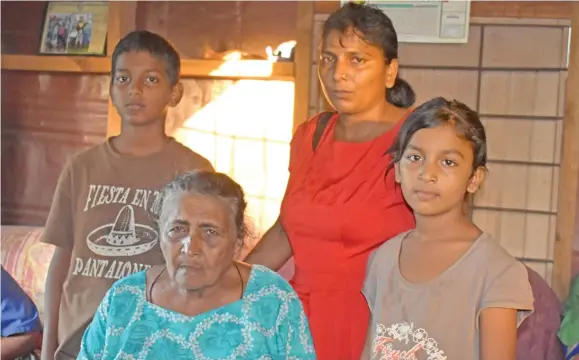  ??  ?? Standing from left: Mustakim Irfan Ali, mother Sofia Sabanam Bi, Sahana Sofia Ali (sister), and grandmothe­r (seated), Gulshan Bano at their family home Sanyaiya Settlement in Lovu seaside on April 18, 2017.