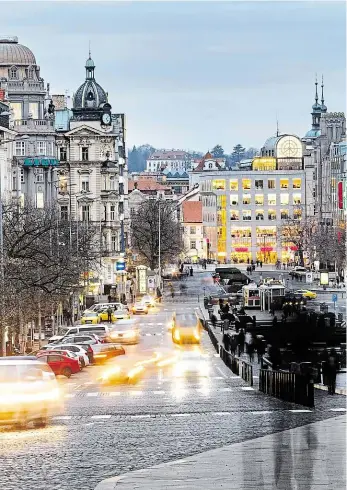  ?? Foto: František Vlček, MAFRA ?? Koňský trh Obnova dolní části Václavskéh­o náměstí by měla začít přípravným­i pracemi už příští týden. Bývalý koňský trh má být v novém již na konci letošního roku.