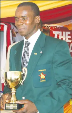  ??  ?? PICK OF THE CROP . . . Samson Muripo won his second Sportspers­on of the Year accolade at the ANSA gala in Harare last night