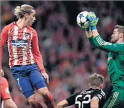  ??  ?? SIN GOL. Griezmann tampoco pudo marcarle al Qarabag.