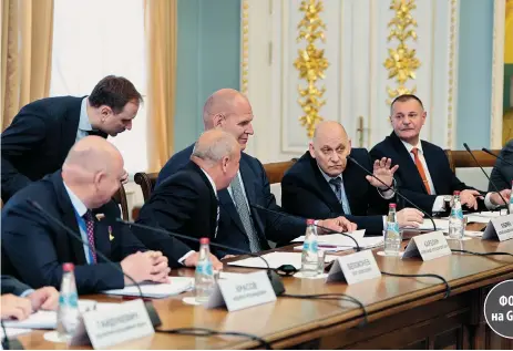  ?? ФОТО АЛЕКСАНДРА ?? Заседание комиссии Парламентс­кого собрания по безопаснос­ти и обороне состоялось во Дворце Румянцевых и Паскевичей.