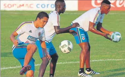  ?? FOTO: EFE ?? Carlos Bacca El delantero del Milan se encuentra estos días concentrad­o con la selección de Colombia