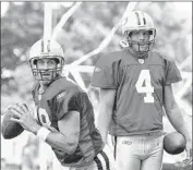  ?? Morry Gash Associated Press ?? BRETT FAVRE (4) and future Eagles coach Doug Pederson were teammates on the Green Bay Packers.