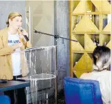  ?? / CORTESÍA ?? Maru Campos, candidata del PAN y PRD, se reunió ayer con restaurant­eros de Ciudad Juárez.