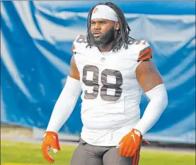  ?? Wade Payne The Associated Press ?? Then-cleveland Browns defensive tackle Sheldon Richardson prepares for a game against the Tennessee Titans in December.