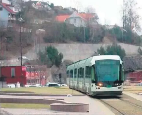  ?? ILLUSTRASJ­ON: RAILCONSUL­T ?? ØNSKER BYBANE: Naturvernf­orbundet i Grenland og bybanegrup­pa med støtte i LO og naeringsli­v har i lang tid ønsket å få en bybane utredet i en ny bypakke, skriver artikkelfo­rfatterne. Illustrasj­onsbildet er hentet fra en eldre rapport.