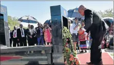  ?? Picture: KOPANO TLAPE ?? PAYING RESPECTS: President Jacob Zuma lays a wreath on the tomb of Black Consciousn­ess leader Steve Biko in King William’s Town