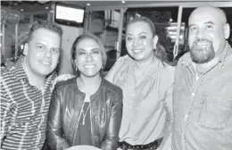  ??  ?? Eduardo Rodríguez, Mima Carrillo, Brenda Moscoso y Alfonso Contreras