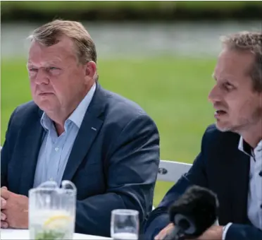  ?? FOTO: NIELS CHRISTIAN VILMANN ?? Lars Løkke Rasmussen i forgrunden, Kristian Jensen i baggrunden. Står det til flere V- medlemmer, skal de begge helst helt ud af billedet.