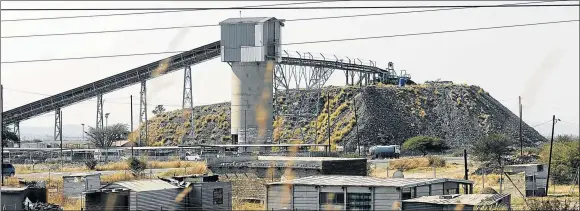  ?? Picture: THULANI MBELE ?? OPPORTUNE ACQUISITIO­N: Sibanye-Stillwater is forging ahead with its R5-billion all-share takeover of world number three platinum producer Lonmin