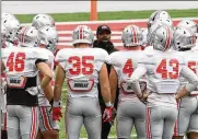  ?? DAVID JABLONSKI / STAFF ?? Assistant coach Al Washington decided to stay at Ohio State for a variety of reasons, including his longstandi­ng friendship with head coach Ryan Day.