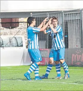  ?? FOTO: UNCITI ?? Varios jugadores del Beasain celebran el gol de Beñat ante el Real Unión