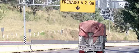  ?? ?? Salvan vidas pero dejan deudas
El Senado de la República exhortó la Secretaría de Infraestru­ctura, Comunicaci­ones y Transporte­s para que a través de CAPUFE se incluya dentro del seguro de carretera