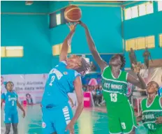  ??  ?? FCT Wings and Air Warriors battling for honours in the Abuja zone of the Zenith Women Basketball League.