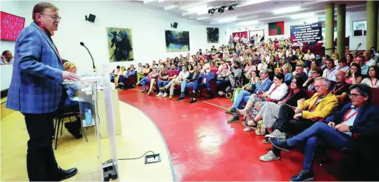  ?? LA RAZÓN ?? El secretario general del PSPV, Ximo Puig, durante el Comité Nacional celebrado ayer