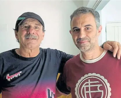  ?? ?? Súper fan. Converti junto a Néstor Sicher, histórico de Lanús en los 80 que también jugó para Racing en la B.