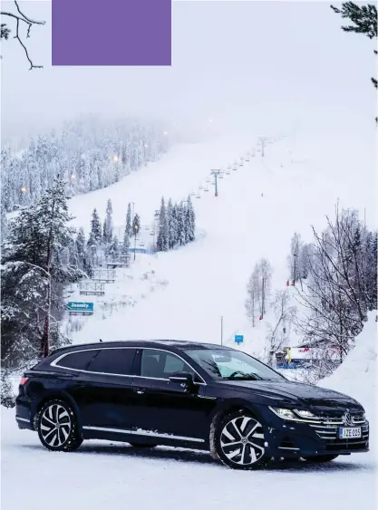  ??  ?? Förnyade Volkswagen Arteon Shooting Brake är som gjord för långfärder till exempelvis skidorter på lite längre avstånd då den är avkoppland­e att köra och skidorna behändigt får plats inne i bilen.