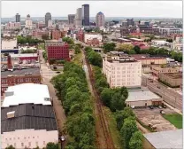  ?? STAFF ?? Dayton wants to turn the discontinu­ed Norfolk Southern rail line into a new recreation­al trail. But the city and the company have not been able to reach a deal.