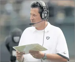  ?? NHAT V. MEYER —STAFF ARCHIVES ?? Greg Knapp coached with the 49ers (1995-2003) and the Raiders (2007-08, 2012) as part of a 26-year career in which he specialize­d in quarterbac­ks. He was Peyton Manning’s quarterbac­k coach when the 2015 Denver Broncos won Super Bowl 50 at Levi’s Stadium.