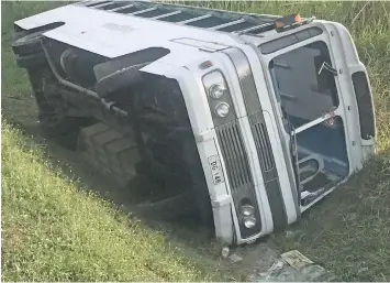  ?? Photo: Arieta Vakasukawa­qa ?? The bus involved in an accident at the Nadi Back Road on August 30, 2017.