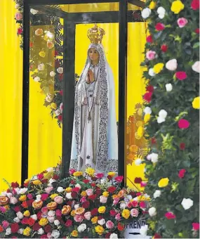  ??  ?? Celebració­n litúrgica. Con una misa y el santo rosario se cierra el próximo domingo 13 de mayo el centenario de las aparicione­s de la Virgen de Fátima.