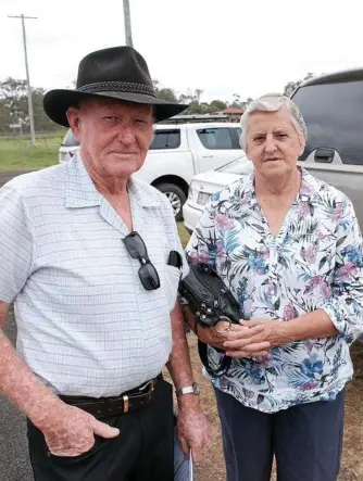  ?? Photo: Matthew Newton ?? CONCERNED: While Umbiram residents Bob and Jean Buckley are worried about noise and vibration from the proposed Inland Rail line, they feel for the people whose properties will be dissected by the final route.